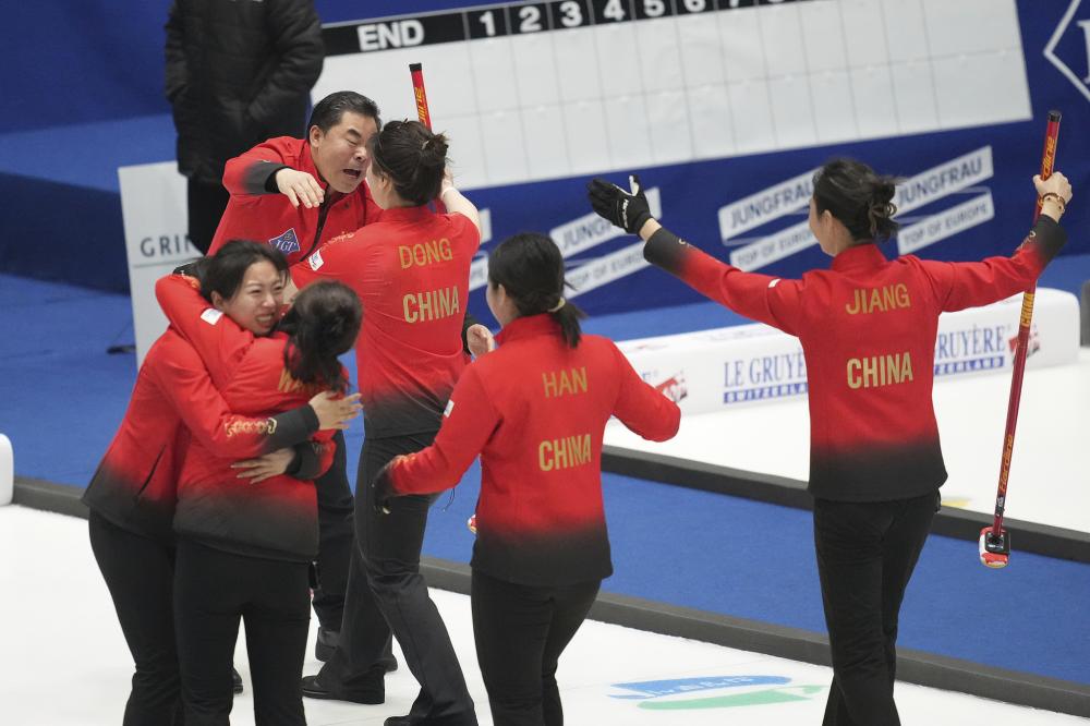 NG28官网：[图]帕尔默大四喜 切尔西主场6-0大胜埃弗顿.